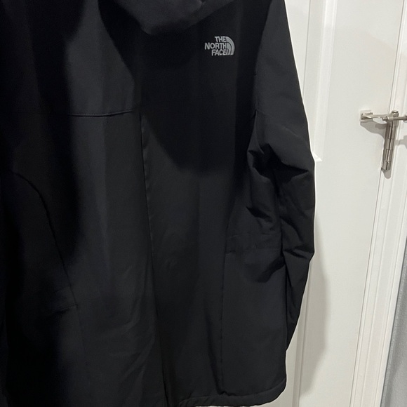 The North Face Women's Black Jacket coat windwall - Picture 11 of 14